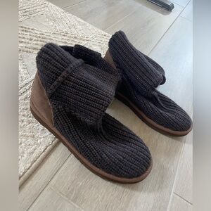 Ugg Australia Knit Boots size 9